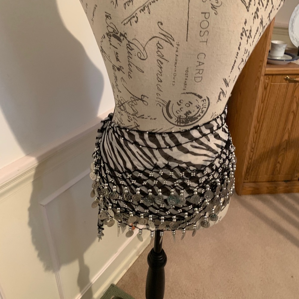 Scarf-Dangle - Picture 5 of 9